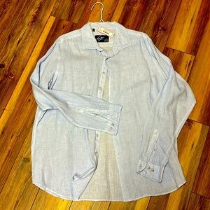 Used Light blue 100% linen Men’s button down shirt.